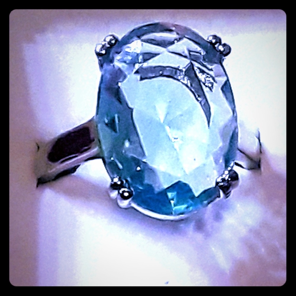 Ladies Aquamarine Ring